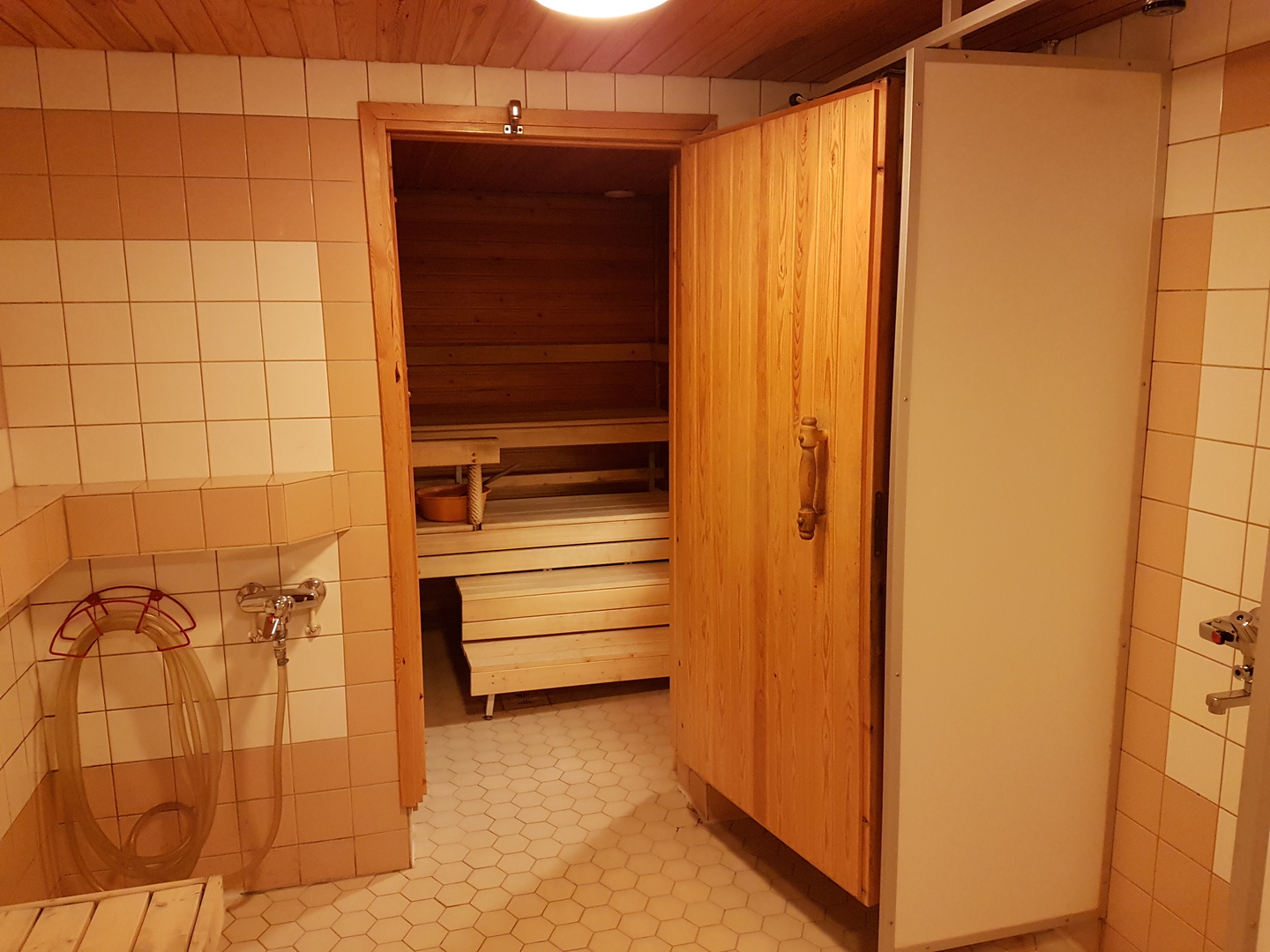 Hirvikoski-sauna1