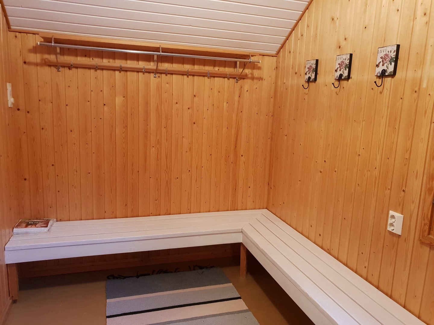 Pukuhuone-sauna